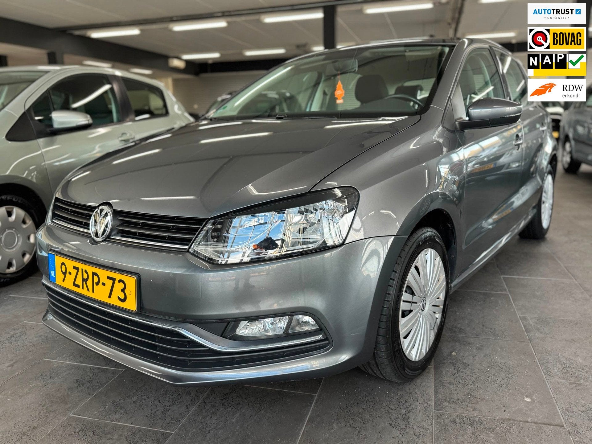 Volkswagen Polo 1.2 TSI Comfortline navigatie airco cruise c, Auto's, Stof, Gebruikt, Euro 6, 4 cilinders
