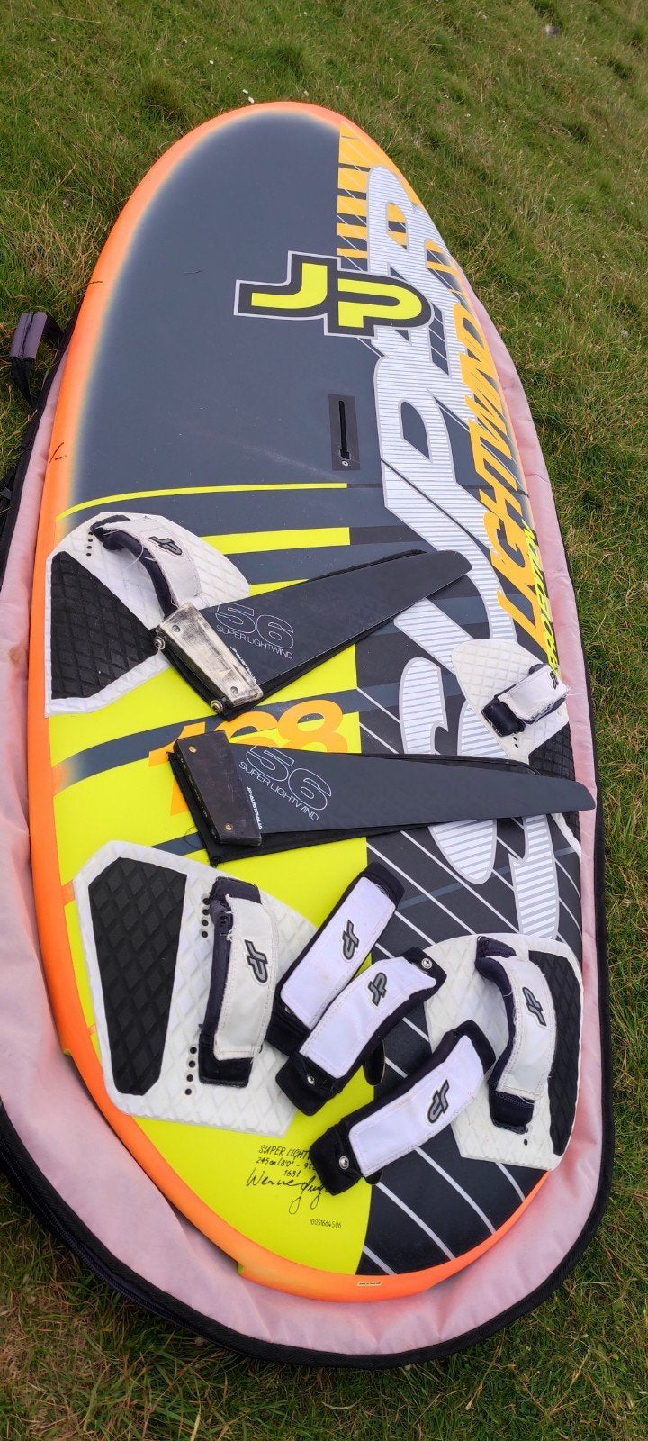 Complete Windsurf Set: JP Australia Board, Gun Sails Zeilen, Watersport en Boten, Windsurfen, Ophalen