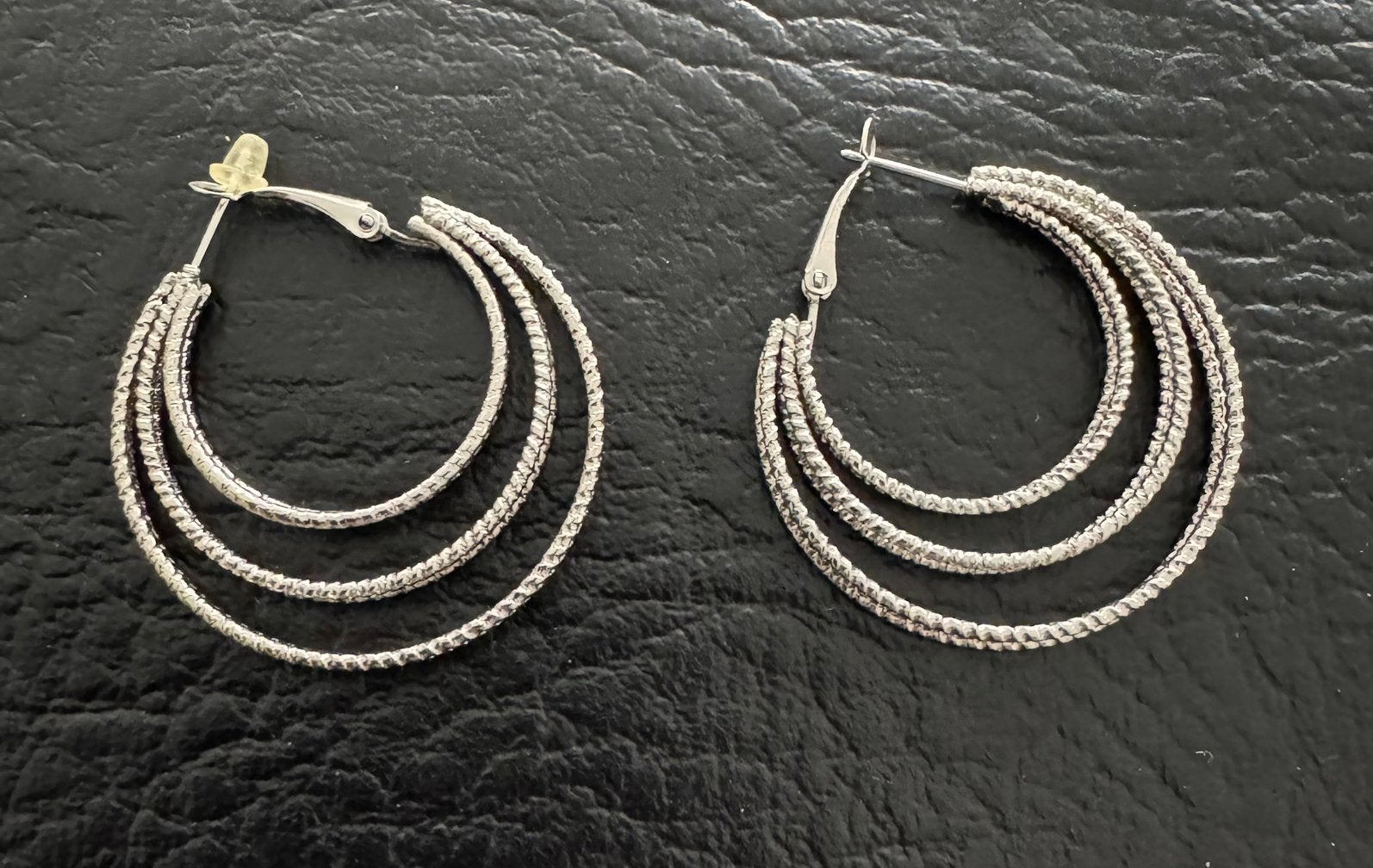 Nieuw oorbellen zilver creolen, Ophalen of Verzenden, Zo goed als nieuw, Zilver, Overige materialen