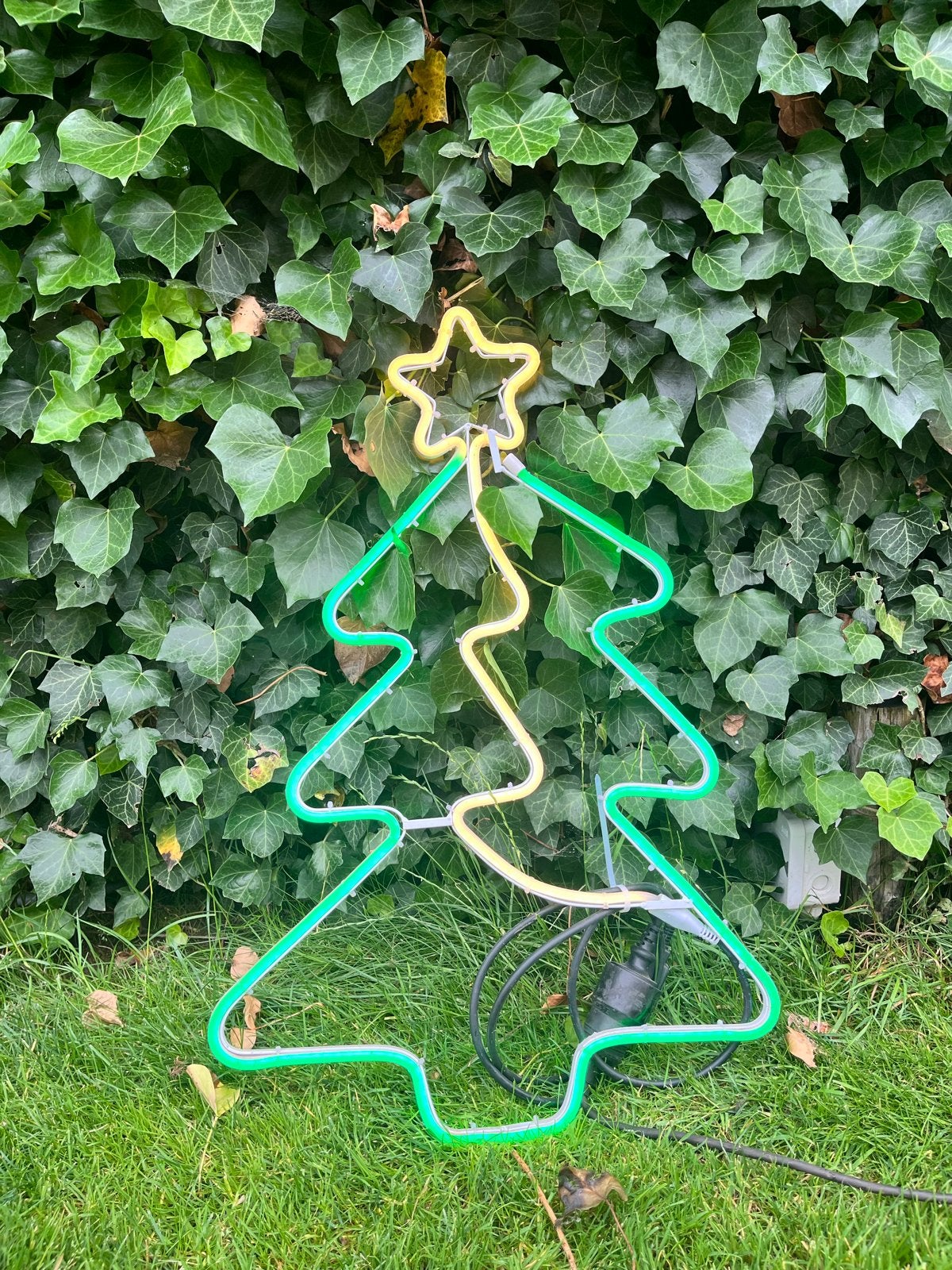 groene LED neon kerstboom met een gele ster, Diversen, Kerst, Ophalen of Verzenden, Gebruikt