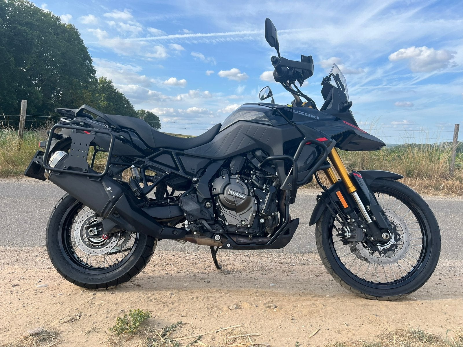 Suzuki V-Strom 800DE, Motoren, Motoren | Suzuki, 2 cilinders, Traction Control, Motorrijbewijs A, Gebruikt