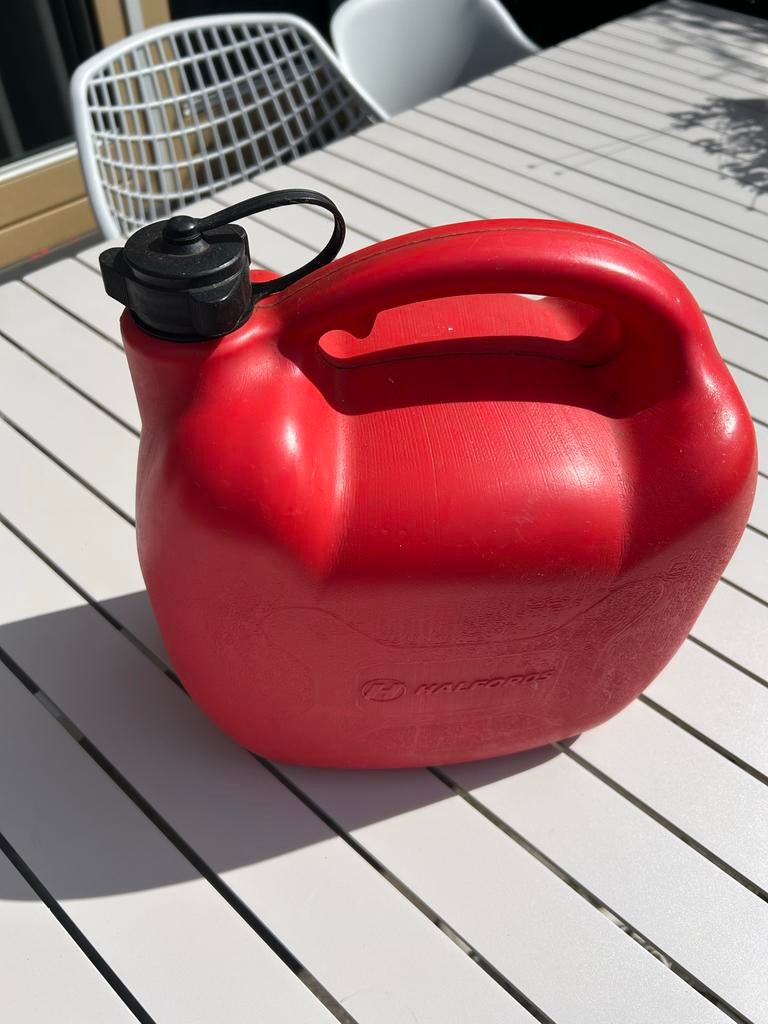 Jerrycan 10 Liter Rood - Handige Brandstof Opslag, Ophalen of Verzenden