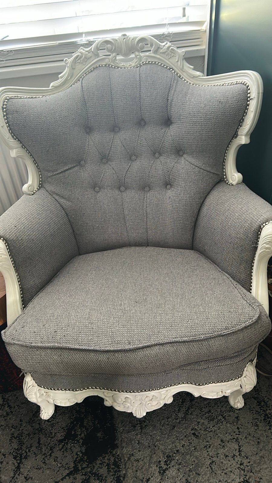 Barokke fauteuil - Grijs met wit houtsnijwerk, Ophalen, Gebruikt, Minder dan 75 cm, 75 tot 100 cm