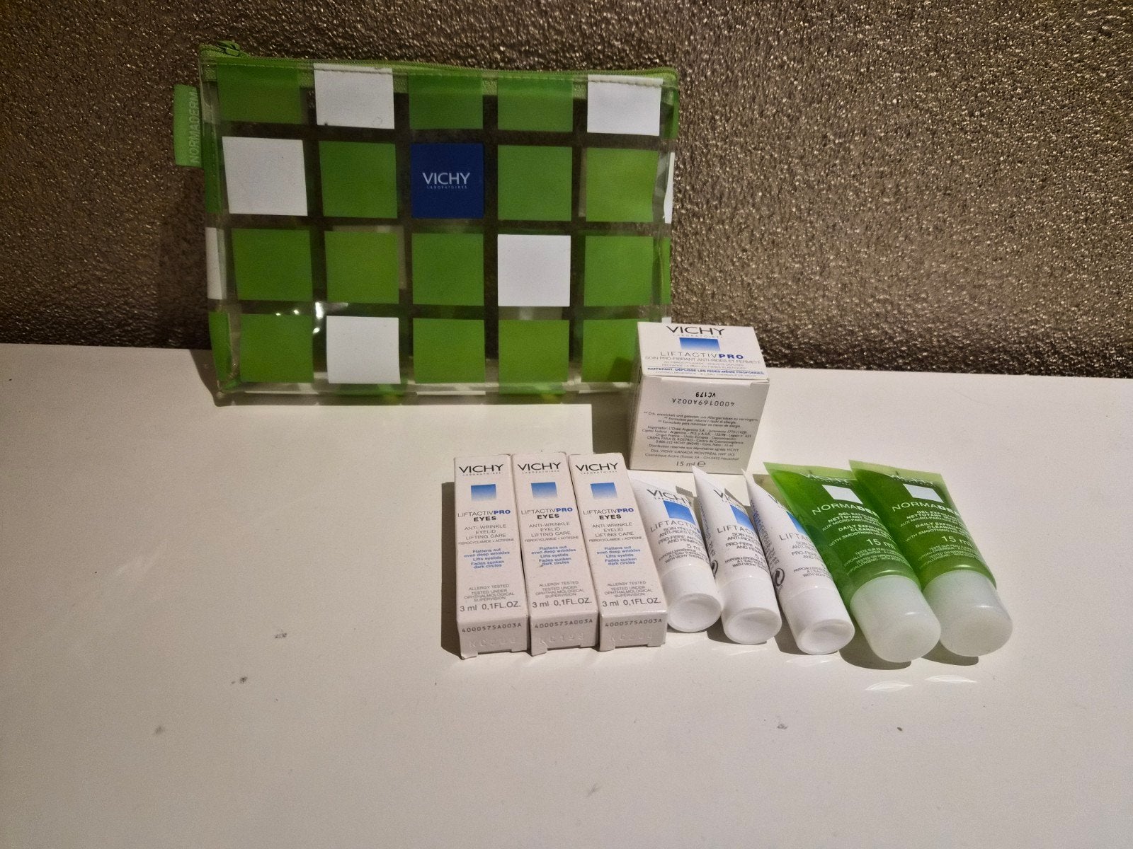 Vichy Skincare Set: Liftactiv Pro Eyes, Normaderm, en meer, Ophalen of Verzenden, Nieuw, Ogen, Reiniging