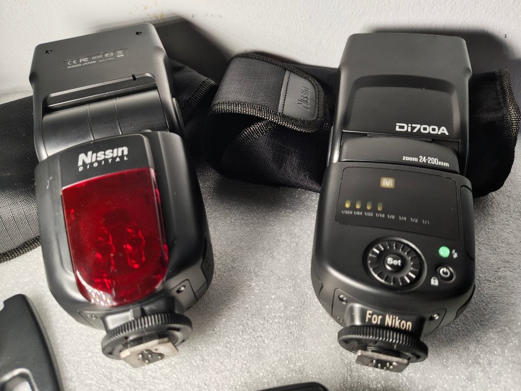 ZGAN Nikon - 2x Nissin Di700A flitser (Commander + ringflits