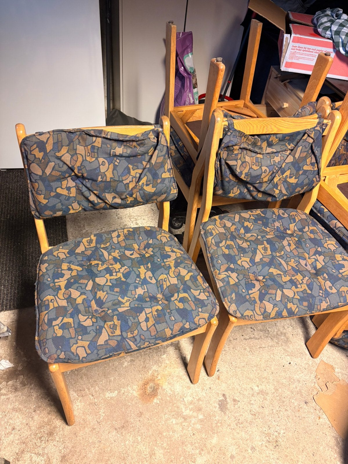 6 stoelen GRATIS!, Ophalen