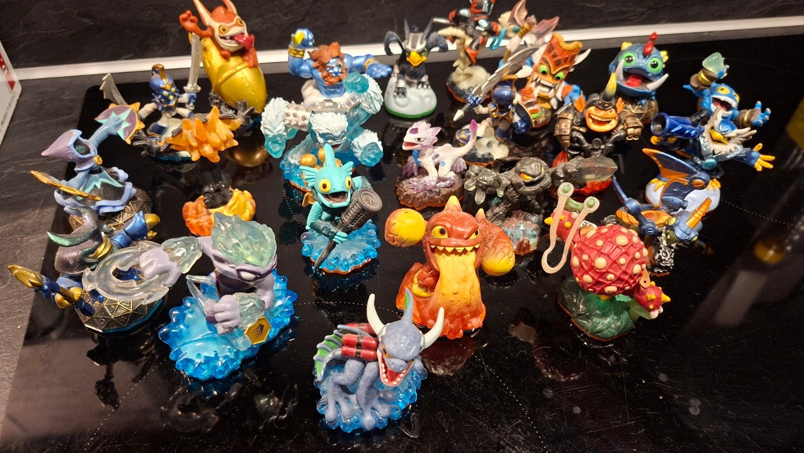 Grote collectie Skylanders figuren - Diverse series, Ophalen of Verzenden, Gebruikt