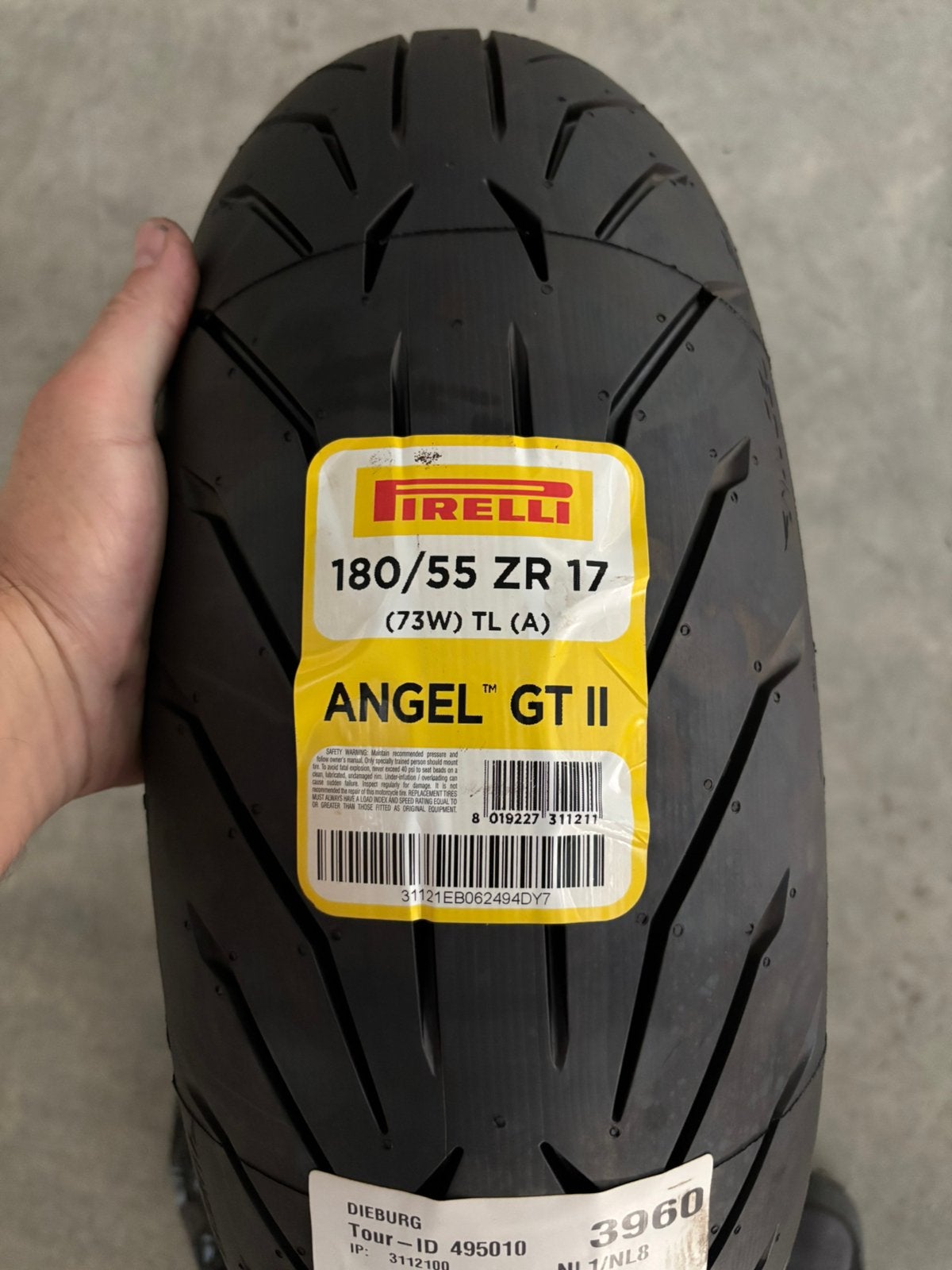Pirelli Angel GT2 ( a ) 180/55-17 achterband, Italie, 1@2.nl, Nieuw, Ophalen of Verzenden