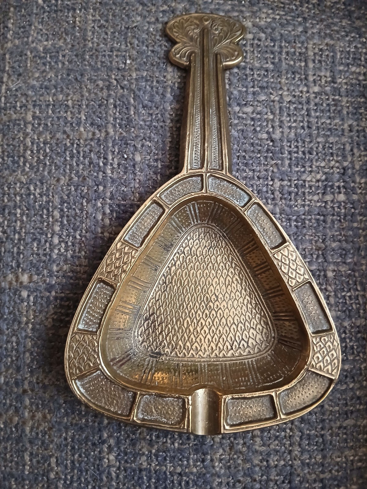 oude asbak, Ophalen