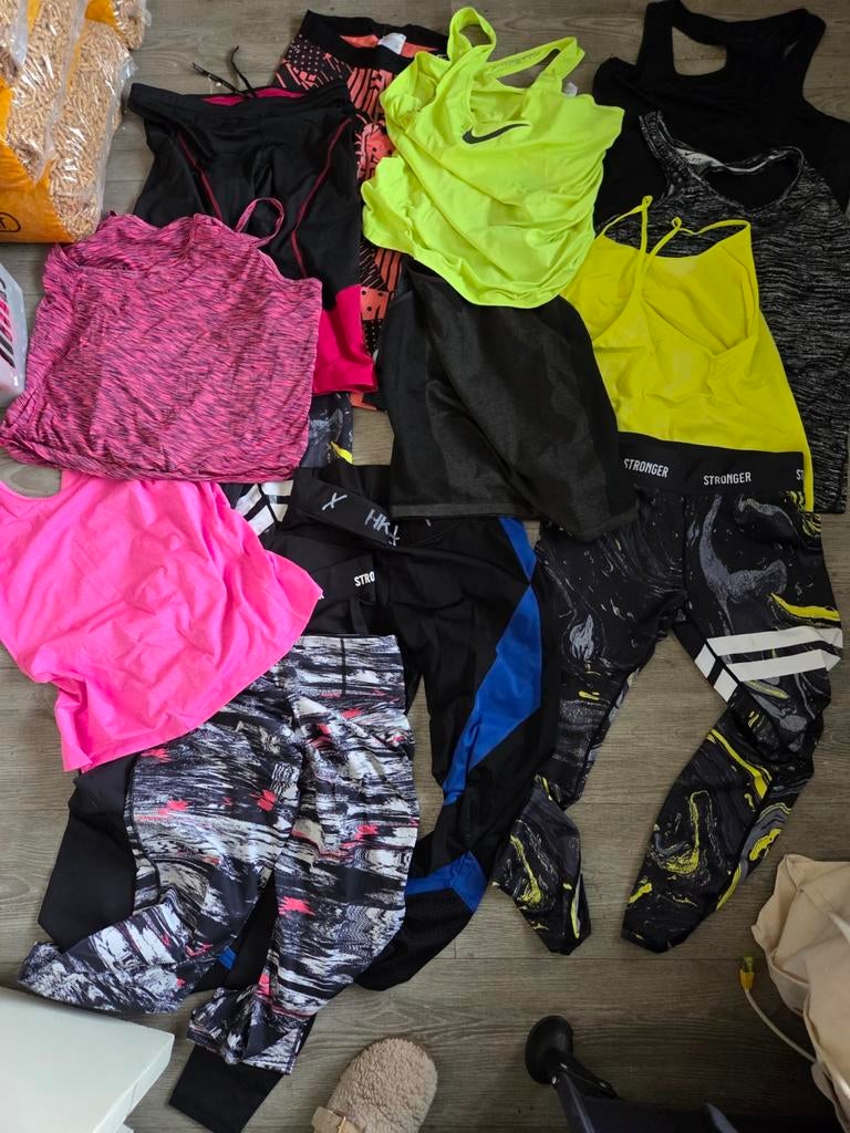 Veel sportkleding, Kleding | Dames, Sportkleding, Ophalen of Verzenden