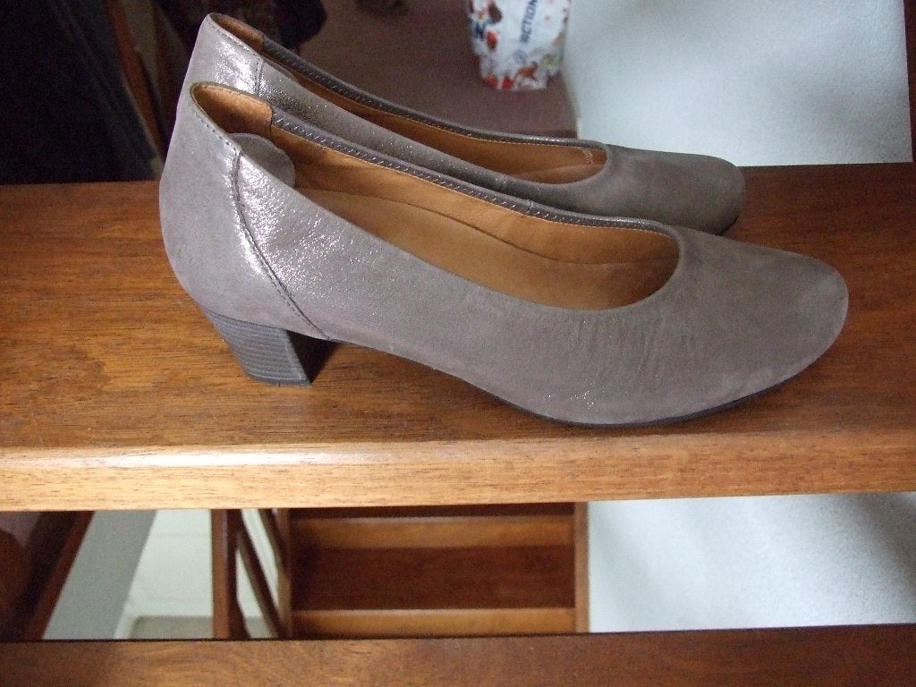 Gabor zgan beige met glimmertje pumps 40 7 H, Kleding | Dames, Pumps, Beige, Gabor, Ophalen of Verzenden