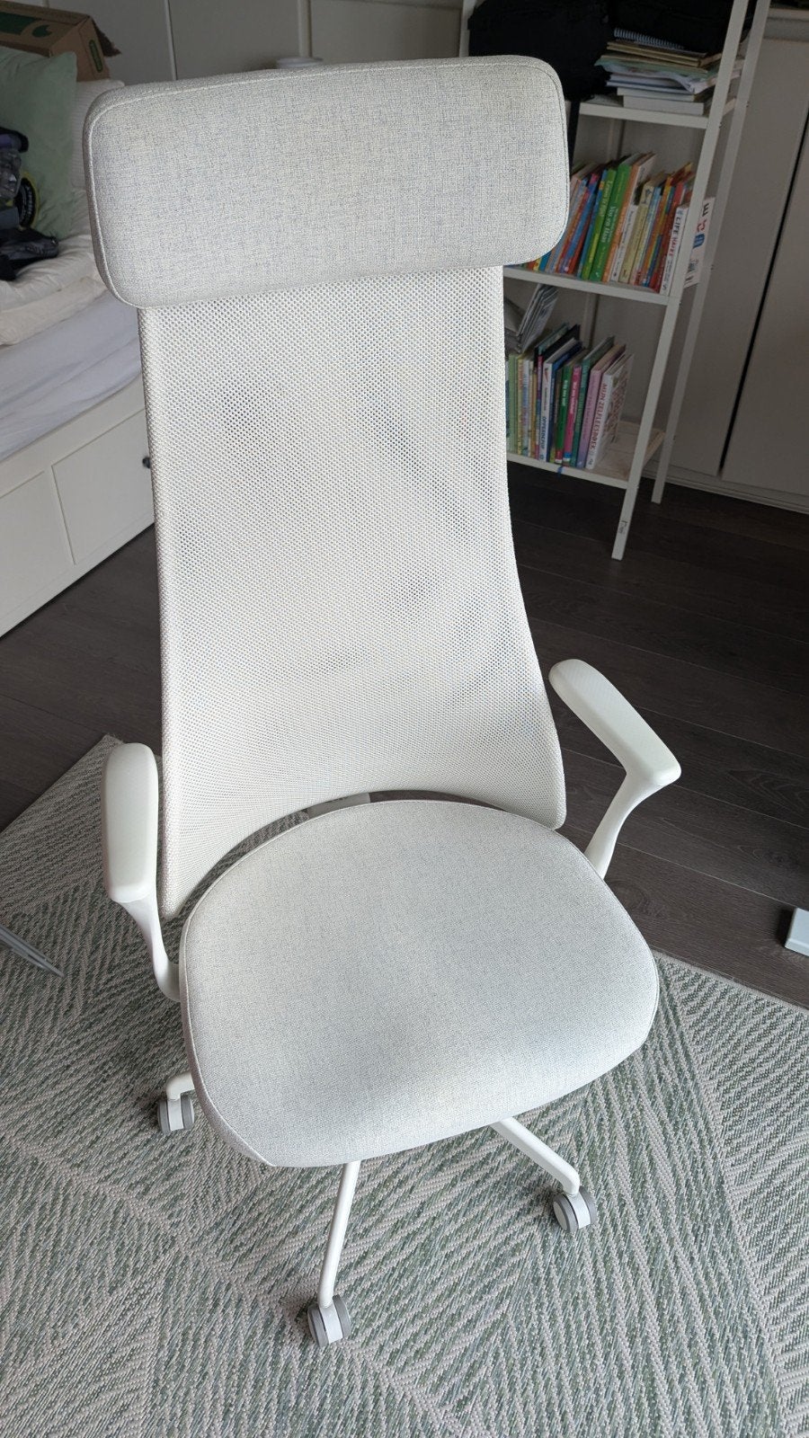 IKEA JÄRVFJÄLLET Bureaustoel Beige met armleuningen, Ophalen of Verzenden, Gebruikt, Beige, Bureaustoel