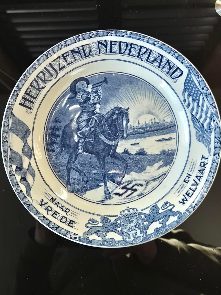 Historisch "Herrijzend Nederland" Bevrijdingsbord 1945, Ophalen of Verzenden
