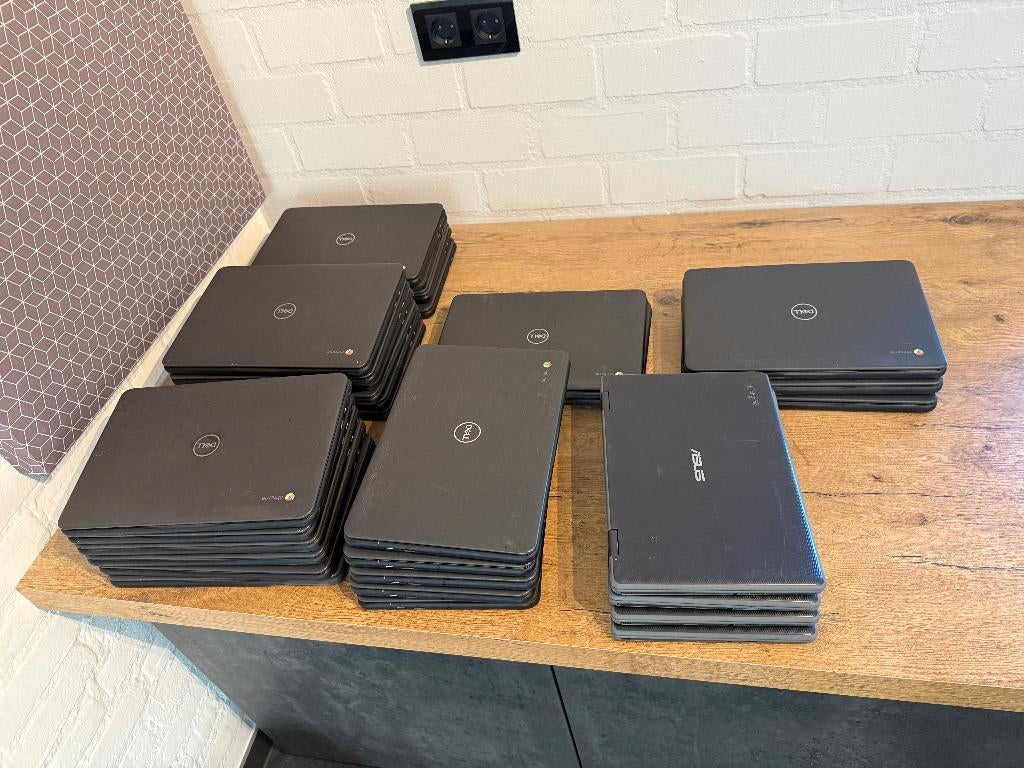 Partij van 30 Chromebooks - Dell 3100 en ASUS C204, Computers en Software, Chromebooks, Ophalen, Qwerty, 32 GB of minder, 4 GB of minder