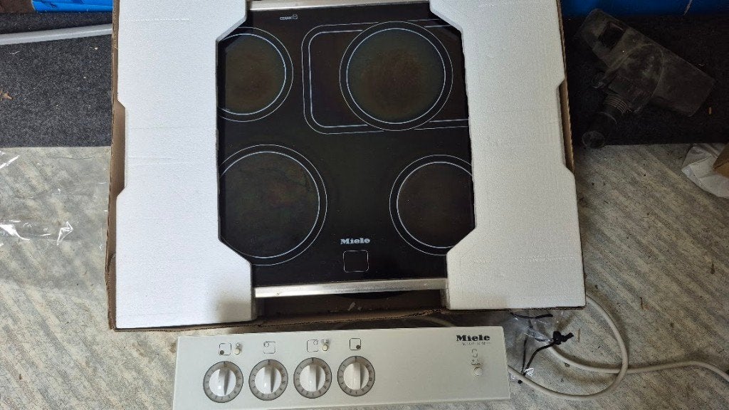 Miele kookplaat, Witgoed en Apparatuur, Ophalen, Gebruikt, Keramisch, 4 kookzones