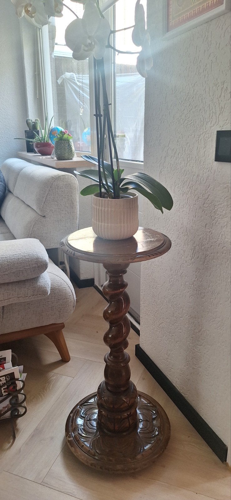 Antieke houten zuil - Decoratieve plantenstandaard, Antiek en Kunst, Antiek | Woonaccessoires, Ophalen of Verzenden