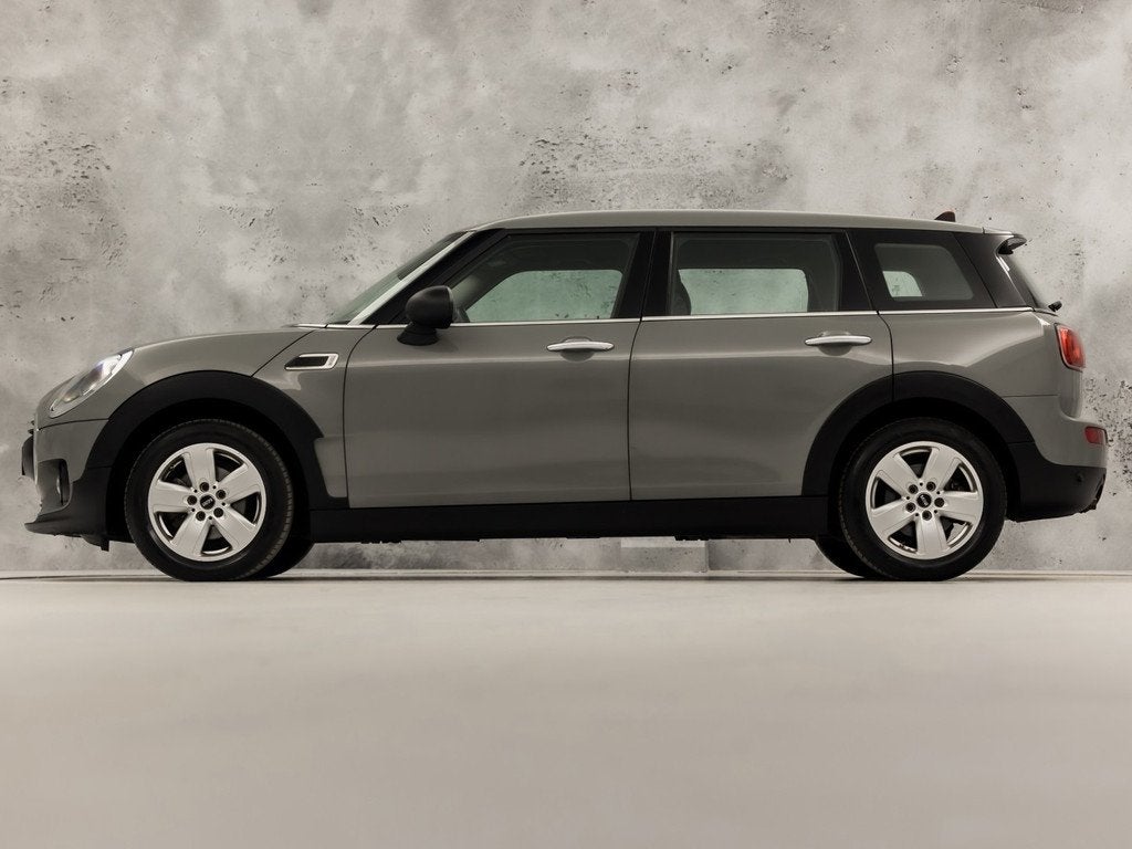 MINI Clubman 1.5 One Sport (NAVIGATIE, CLIMATE, LEDER, SPORT, Auto's, Mini, Voorwielaandrijving, 12 maanden, Gebruikt, Leder en Stof
