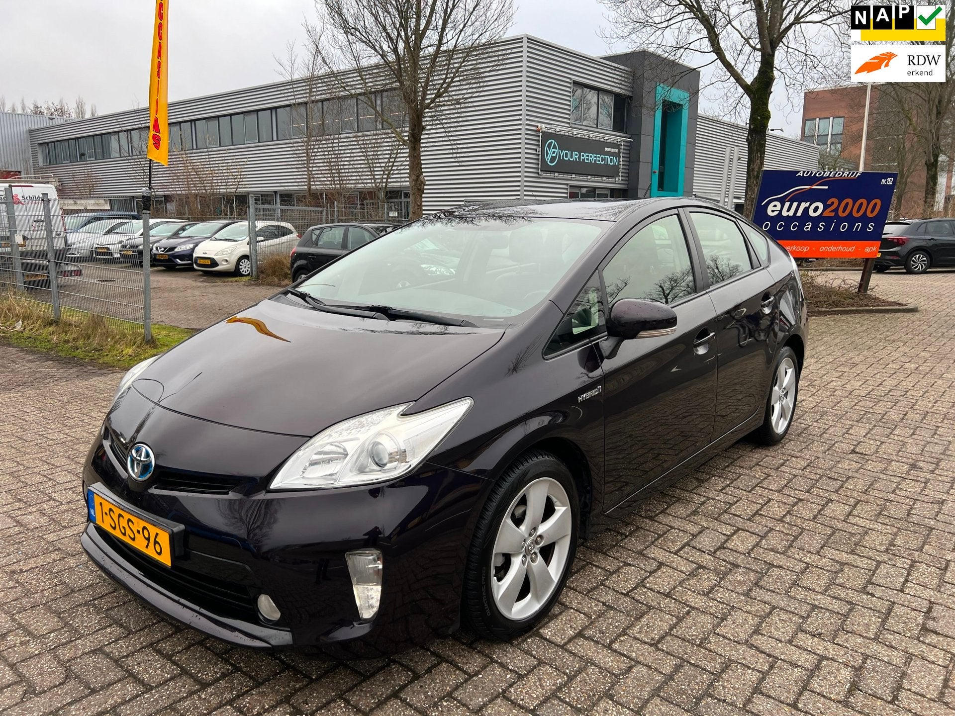 Toyota Prius 1.8 Business - NAVIGATIE - CAMERA - NETJES !, Auto's, Toyota, Euro 5, Automatische klimaatregeling, Gebruikt, Origineel Nederlands