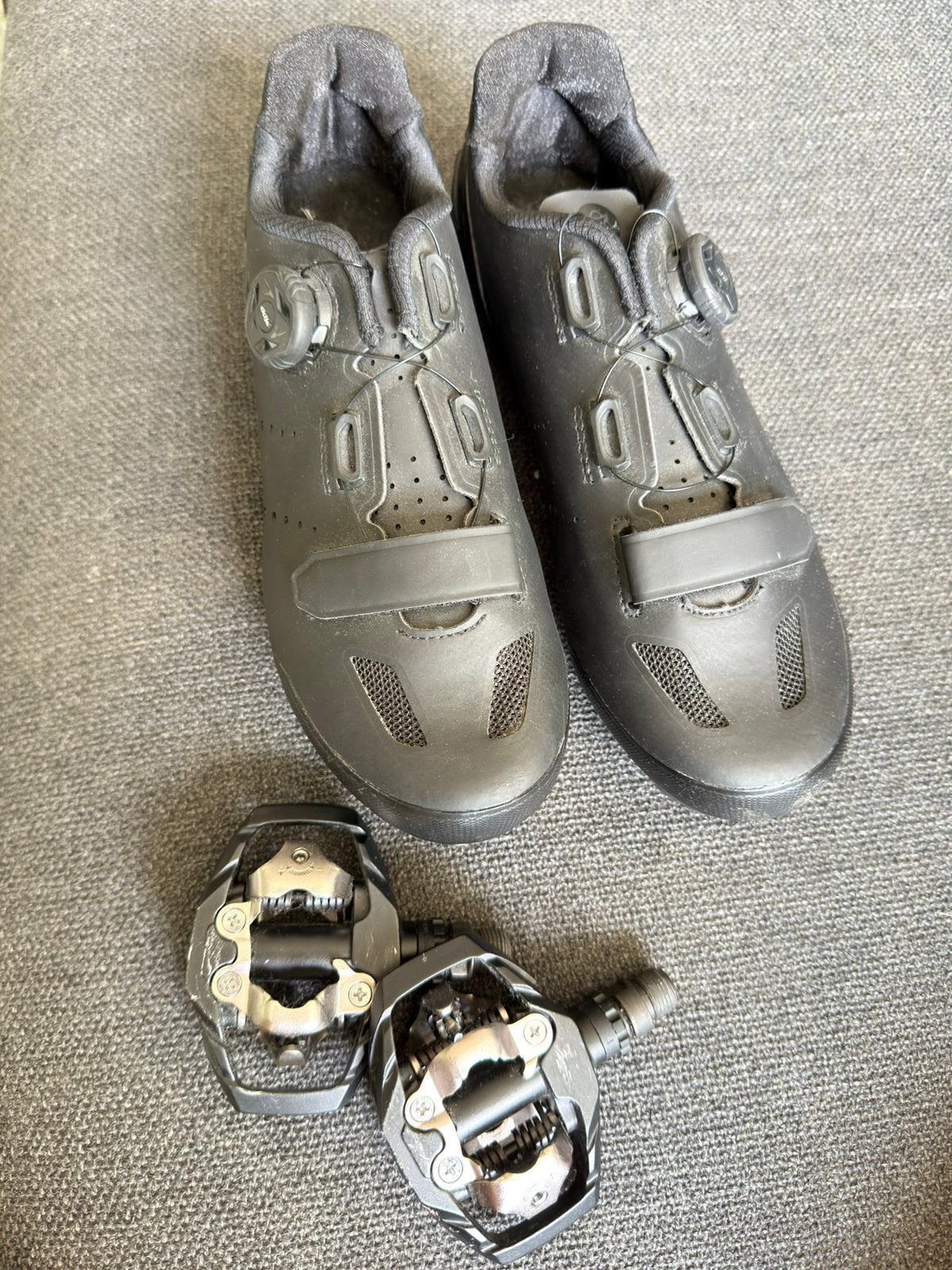 Agu wielrenschoenen met klikpedalen, Ophalen of Verzenden, Zo goed als nieuw