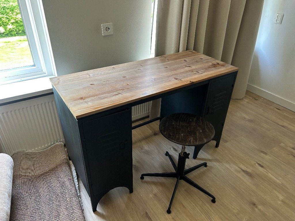 Bureau staal hout, Huis en Inrichting, Bureaus, Ophalen, Gebruikt