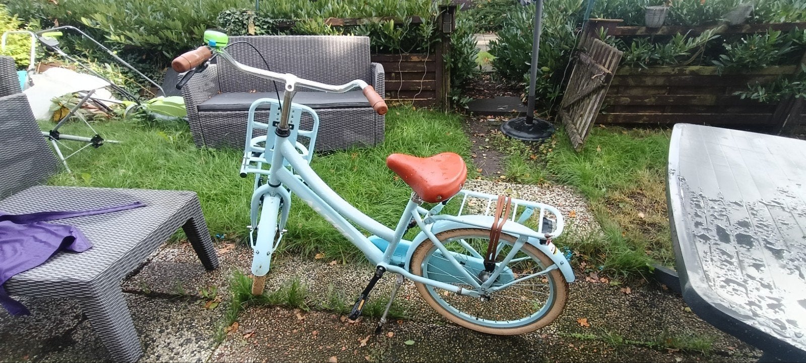 Nette meisjesfiets met mandhouder , handrem en terugtrapre, Fietsen en Brommers, Ophalen, Terugtraprem, Gebruikt, Onbekend