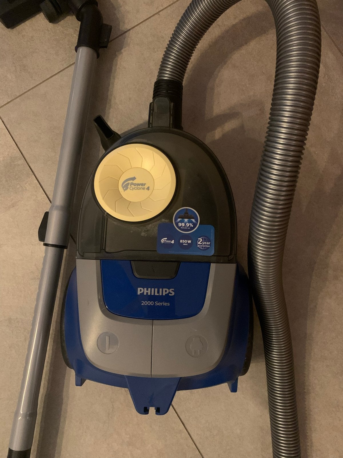 Philips 2000 Series, stofzuiger zonder zak, Witgoed en Apparatuur, Stofzuigers, Ophalen, Inclusief accessoires, Gebruikt, Philips