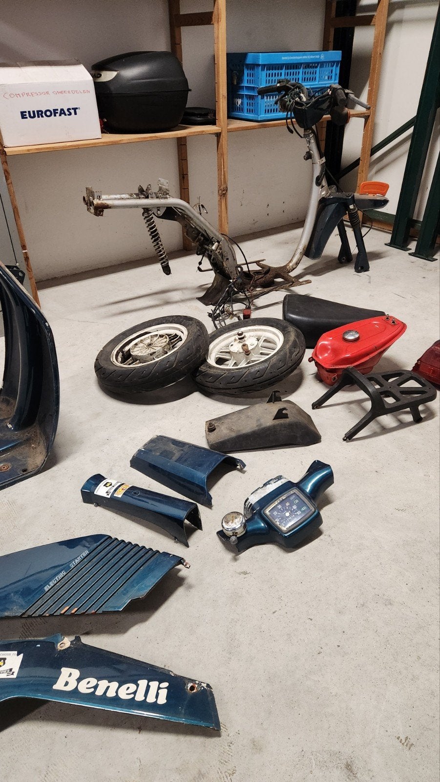 Benelli S50/Bella onderdelen - Frame, wielen, tank en meer, Fietsen en Brommers, Ophalen, Gebruikt, Frame, Benelli
