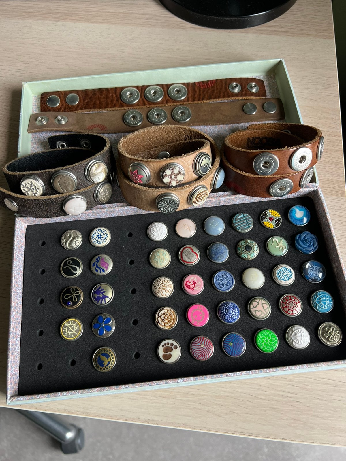 Noosa armbanden met verschillende chuncks, Ophalen of Verzenden, Zo goed als nieuw, Bruin, Leer