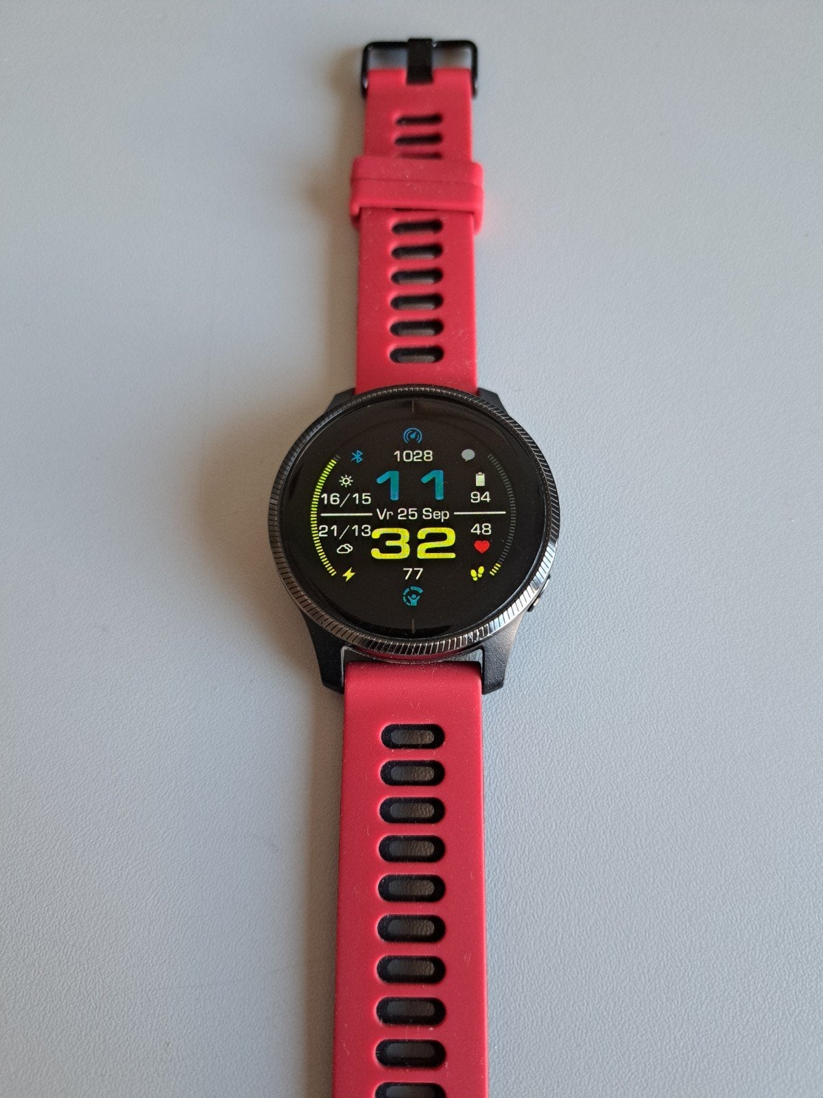 Garmin Venu GPS Smartwatch - Zwart met roze bandje, Zwart, Garmin, Ophalen of Verzenden, Zo goed als nieuw