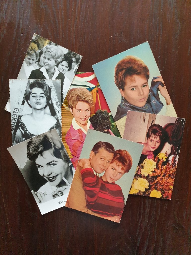 Set van 7 fotokaarten - van Conny Froboess, Ophalen of Verzenden, 1940 tot 1960, Gelopen, Sterren en Beroemdheden