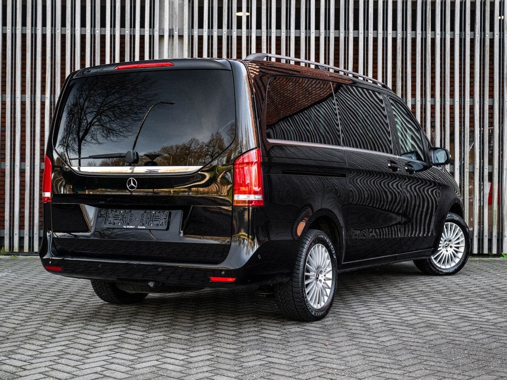 Mercedes-Benz V-klasse 220d AUT. 4-MATIC 7-Pers. |EX BTW/BPM, Auto's, Mercedes-Benz, Automaat, Gebruikt, Zwart, Bedrijf