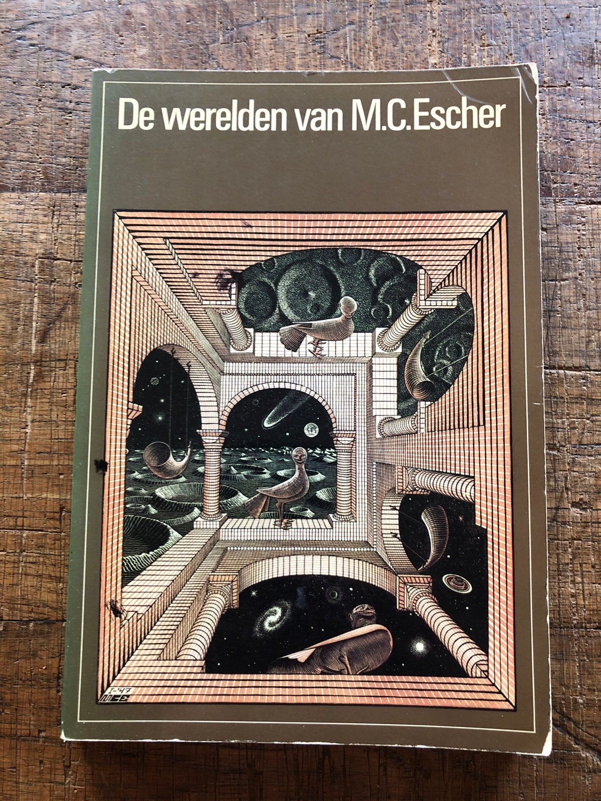De werelden van M.C. Escher - Kunstboek, Boeken, Ophalen of Verzenden, Gelezen, Overige onderwerpen