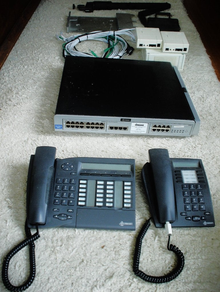 telefooncentrale VOX NOVO Office compleet met aansluitingen, Ophalen of Verzenden, Zo goed als nieuw, ISDN-centrale