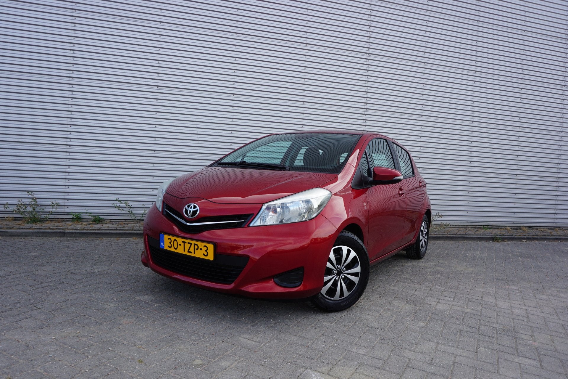 Toyota Yaris 1.0 VVT-i Aspiration Airco / Navi / Camera / BT, Auto's, Euro 5, 750 kg, Origineel Nederlands, Bedrijf