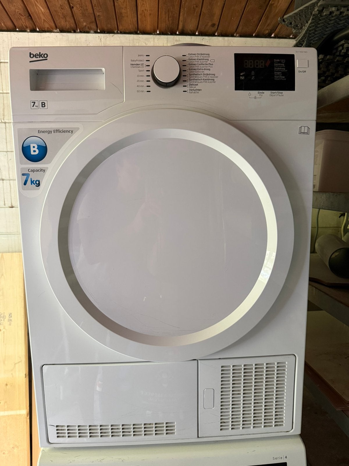 Droger Beko, Ophalen, 6 tot 8 kg, Gebruikt, 85 tot 90 cm