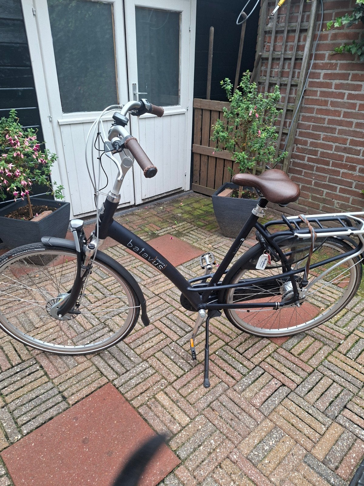Batavus Bolero damesfiets en herenfiets met geveerde voorvor