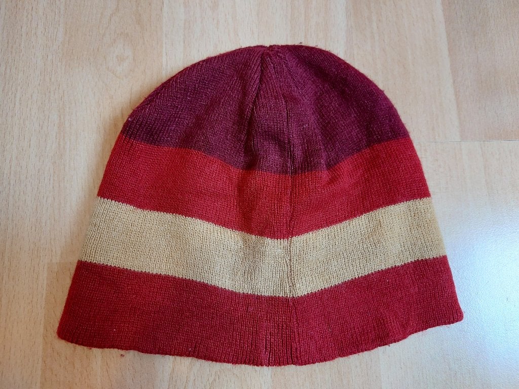 Gebreide muts, Ophalen of Verzenden, Gedragen, Maat 38/40 (M), Muts