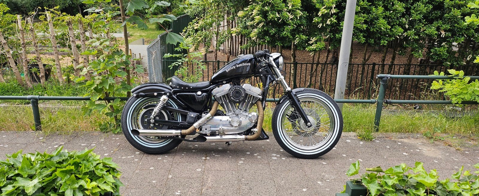 Sportster Hugger 883 2002 - Mooi, 22000km, 2 cilinders, Gebruikt, Particulier, Handgeschakeld