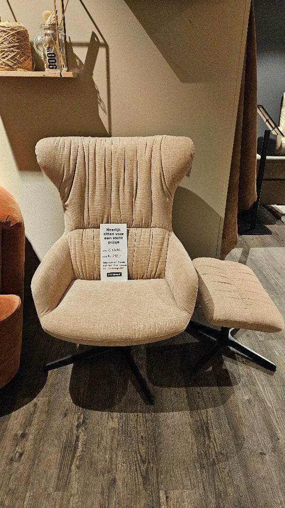 Prominent showroommodel fauteuil Matera met hocker, Ophalen, 75 tot 100 cm, Zo goed als nieuw, Stof
