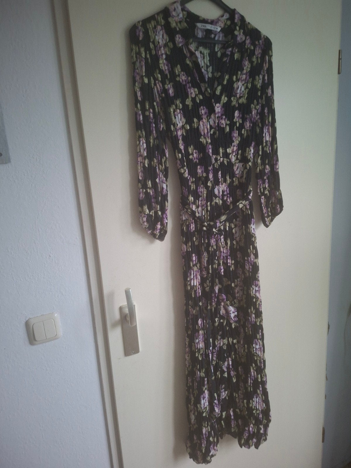 Zara Floral jurk, Kleding | Dames, Maat 38/40 (M), Ophalen of Verzenden, Zo goed als nieuw, Zara
