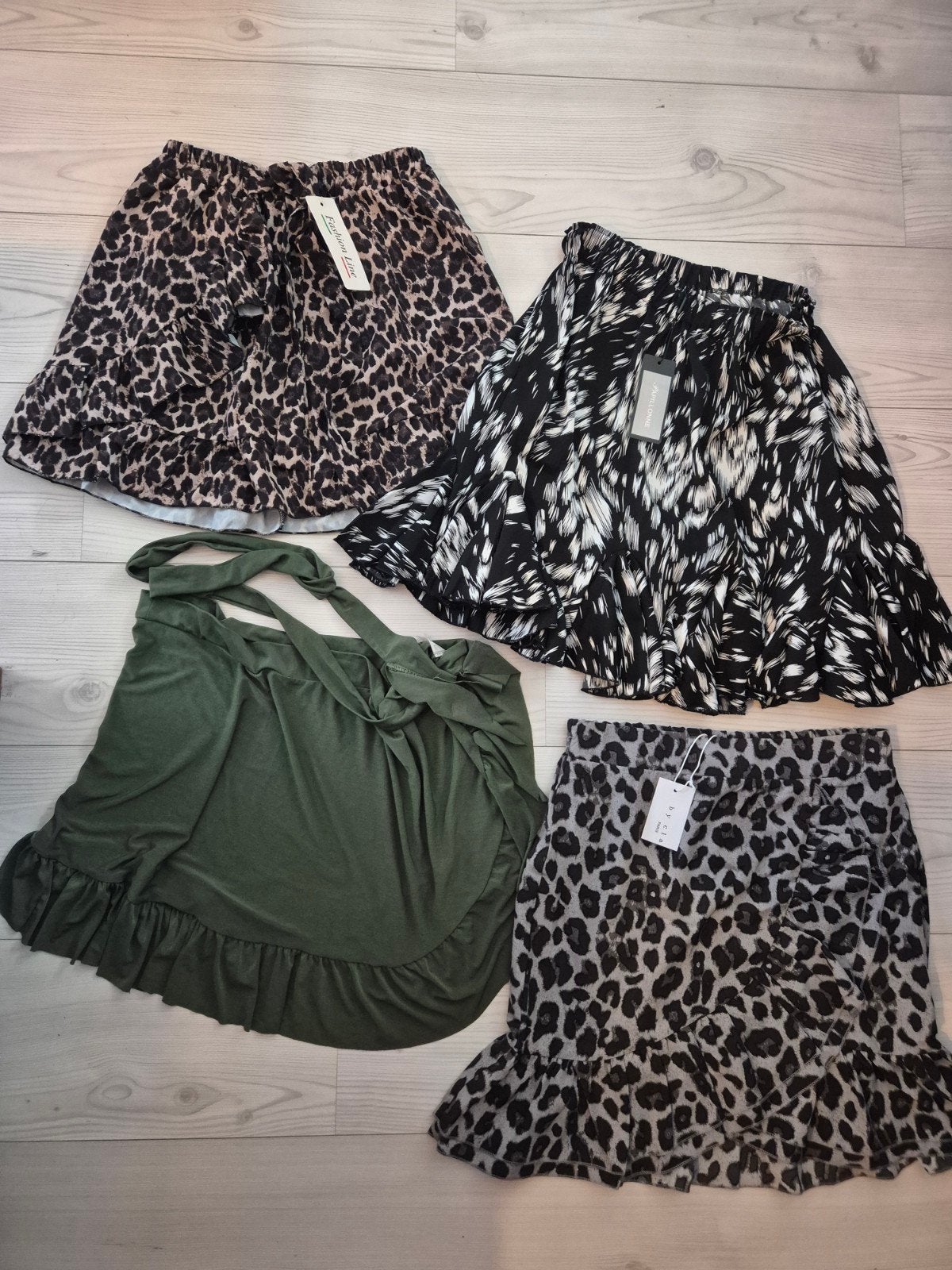 Leuk zomerrokjes pakket panter strand zwart/wit one size, Kleding | Dames, Verzenden, Nieuw, Maat 38/40 (M)