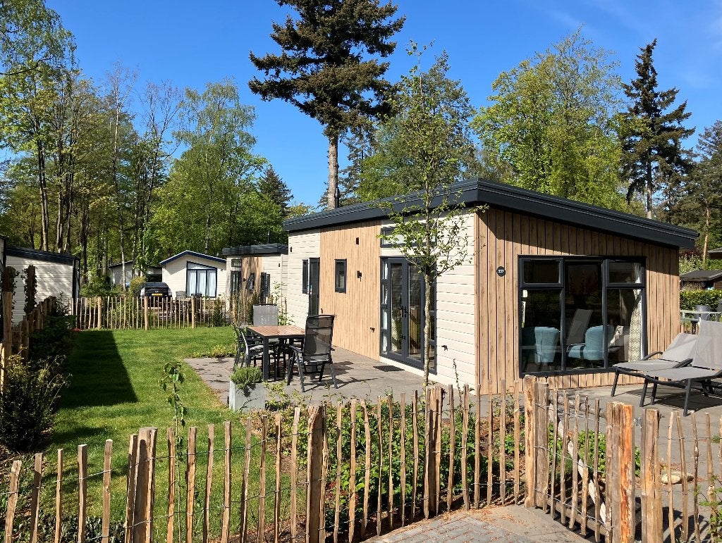 Te huur Huisje Veluwe Ede 337 Bospark 4 personen, In bos, Recreatiepark, Gelderland en Veluwe, Chalet, Bungalow of Caravan