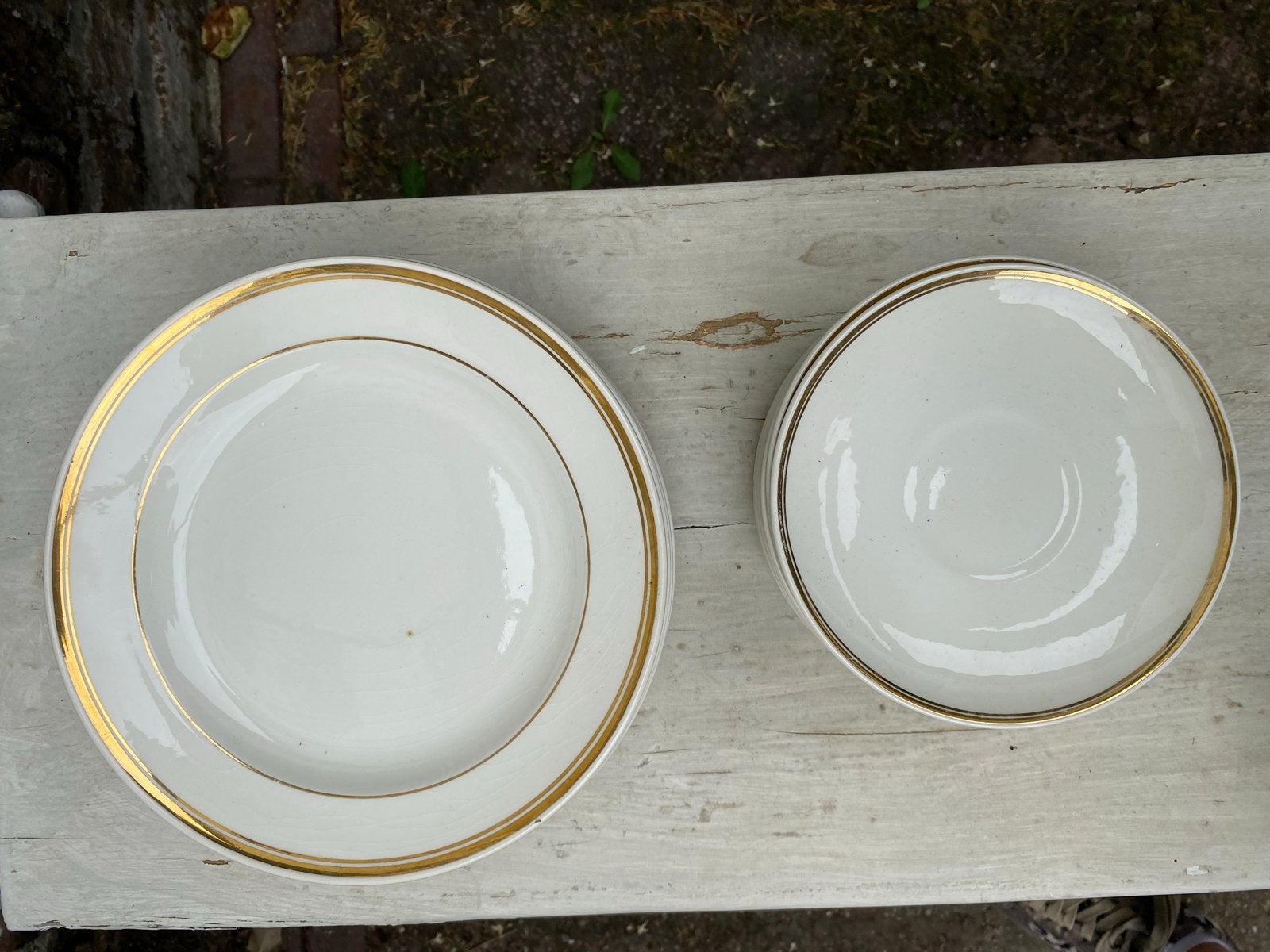 Petrus regout 10 ontbijtbordjes 10 kleine bordjes met goud, Ophalen