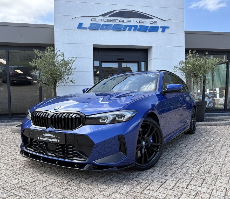 BMW 3 Serie Touring 320e M-Sport Performance | Pano | H&K |, Auto's, 1998 cc, 1800 kg, Gebruikt, 4 cilinders