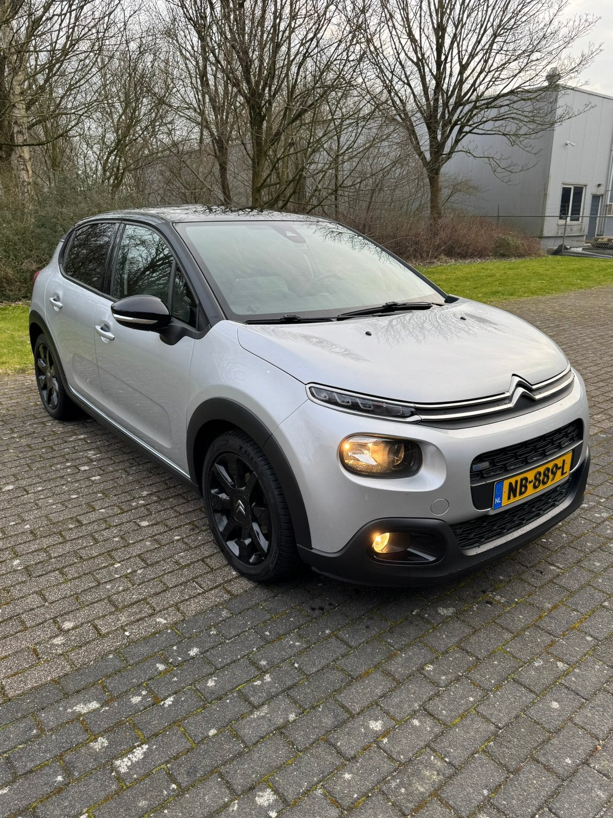 Citroën C3 1.2 Puretech 110pk S&S 2017 Grijs, Voorwielaandrijving, 1025 kg, Origineel Nederlands, Handgeschakeld