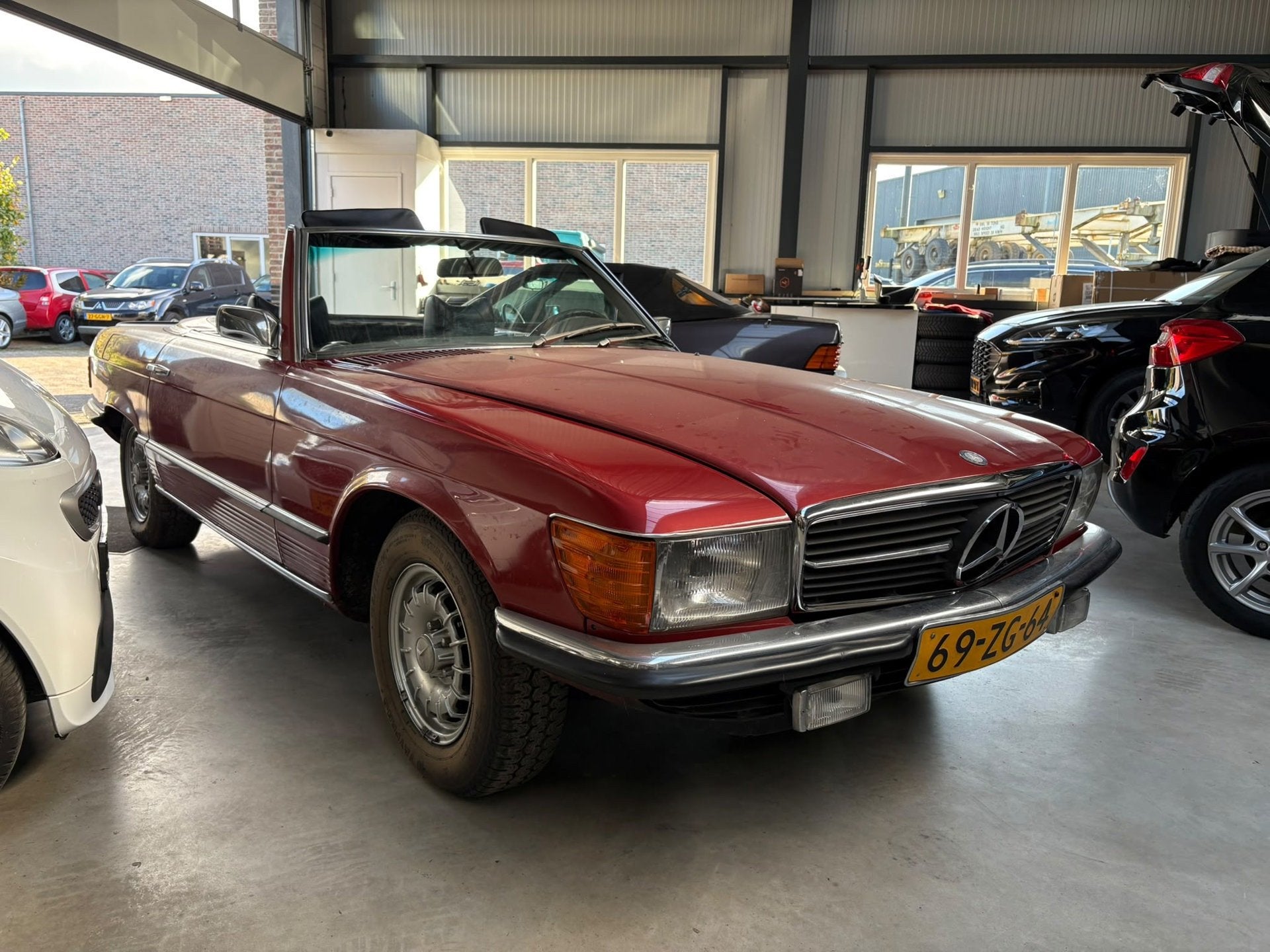 Mercedes-Benz SL-klasse 450 SL roadster orig NL Auto Schuurv, Auto's, Automaat, Achterwielaandrijving, Bedrijf, 2 stoelen