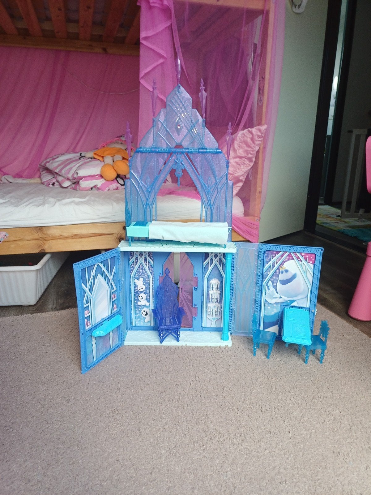 Disney Frozen IJskasteel Speelset met Meubels, Ophalen, Zo goed als nieuw, Meisje