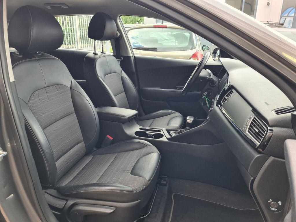 Kia Niro 1.6 GDi DynamicLine Trekhaak, Auto's, Gebruikt, Euro 6, Leder en Stof, SUV of Terreinwagen
