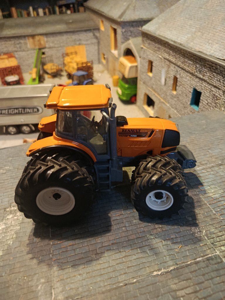 Renault Atles 936RZ UH dubbele wielen, Ophalen of Verzenden, Zo goed als nieuw, Tractor of Landbouw, Universal Hobbies