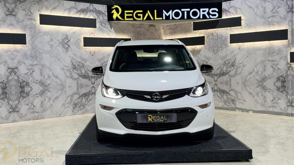 Opel Ampera-e Business executive 60 kWh, Auto's, Opel, Gebruikt, 204 pk, Verwarming stoelen achter, 1591 kg